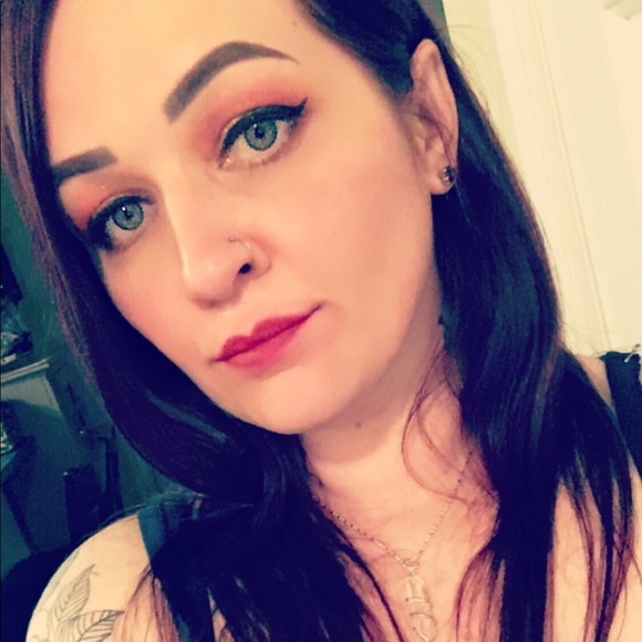 Meet your Posher, Samantha - Picture 2 of 2